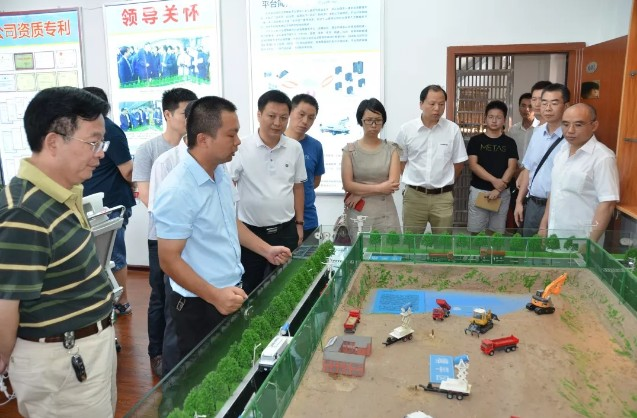 長(zhǎng)沙市科技局組織專(zhuān)家團(tuán)到我公司就該項(xiàng)目進(jìn)行了現(xiàn)場(chǎng)評(píng)審